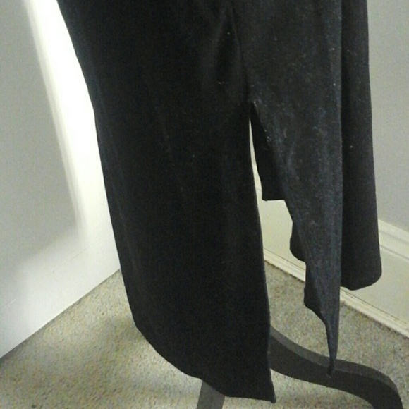 Velvet Dress - Picture 5 of 7